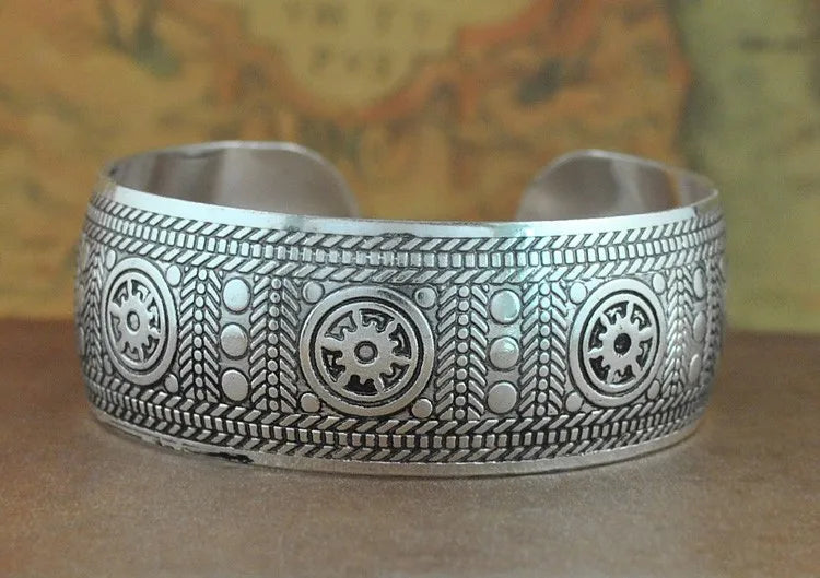 Vintage Cuff Bracelet Tibetan Silver Plated Carved Flower Geometric Animal Opening Bangle Adjustable Indian Jewelry Women Gifts