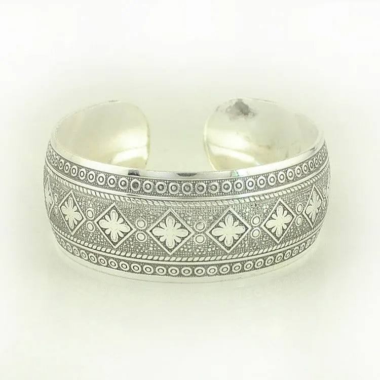 Vintage Cuff Bracelet Tibetan Silver Plated Carved Flower Geometric Animal Opening Bangle Adjustable Indian Jewelry Women Gifts