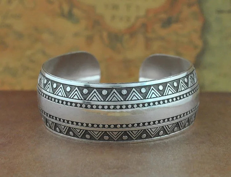 Vintage Cuff Bracelet Tibetan Silver Plated Carved Flower Geometric Animal Opening Bangle Adjustable Indian Jewelry Women Gifts