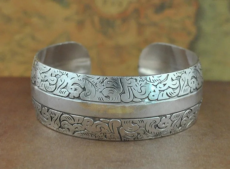 Vintage Cuff Bracelet Tibetan Silver Plated Carved Flower Geometric Animal Opening Bangle Adjustable Indian Jewelry Women Gifts