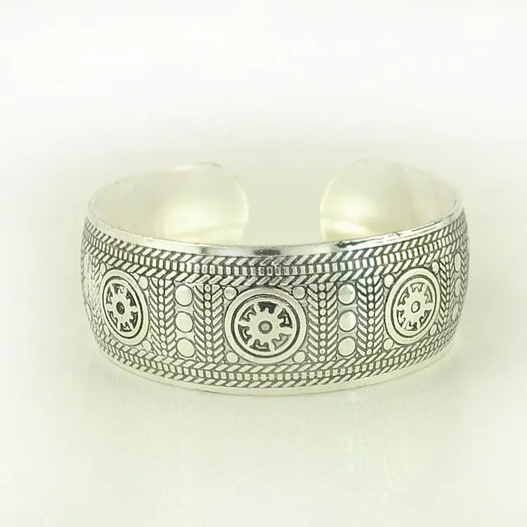 Vintage Cuff Bracelet Tibetan Silver Plated Carved Flower Geometric Animal Opening Bangle Adjustable Indian Jewelry Women Gifts