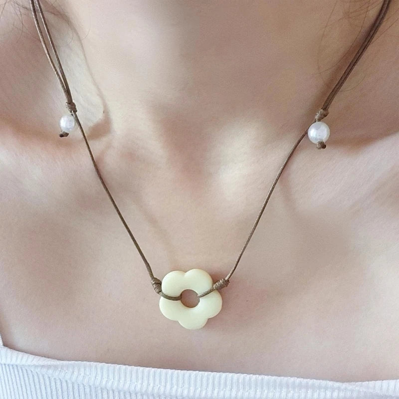 Delicate Flower Charm Necklace Hollow Flower Pendant Necklace with Adjustable Knot Resin Material Perfect for Wedding Dropship