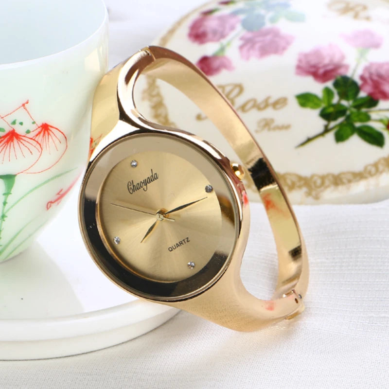 Minimalist Women Cuff Watch Fashion Casual Round Lady Women Bracelet Girls Watches Gold Stainless Steel Quartz Watch Reloj Mujer