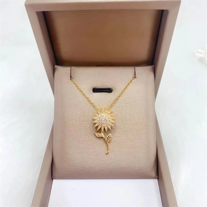 Exquisite Fashion Sun Necklace Classic Personality Rotatable Hope Flower Simple Public Clavicle Chain Pendant