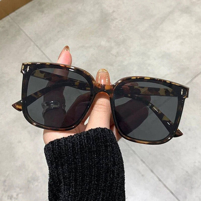 Square Sunglasses Women Designer Luxury Cat Eye Sun Glasses Female Classic Vintage Eyewear UV400 Outdoor Holiday Glasses