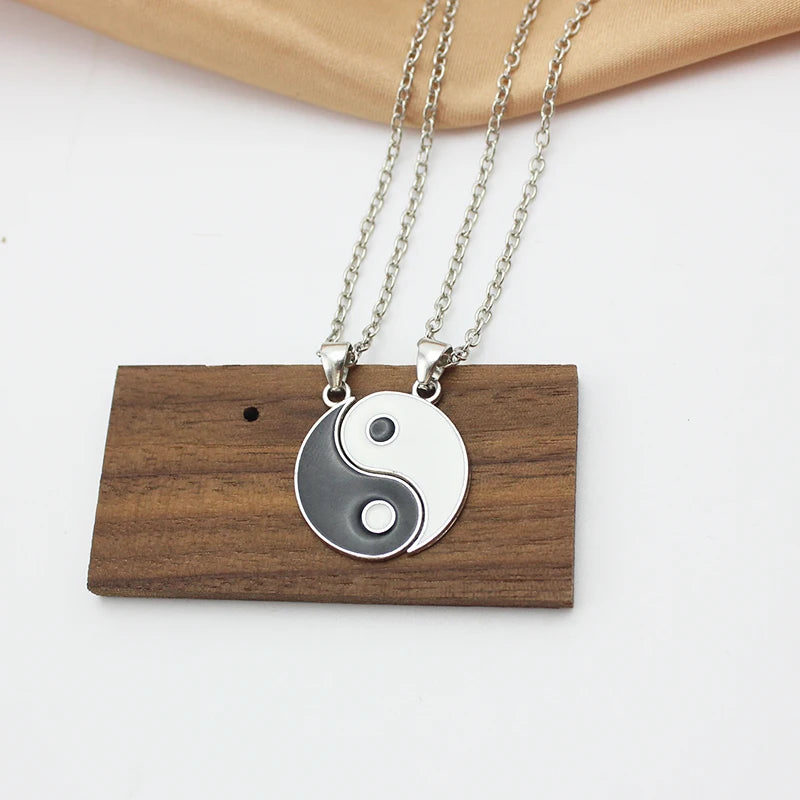 2Pcs Tai Chi Yin Yang Eight Trigrams Pendant Necklaces Set for Couple Silver Color Chain Matching Lover Choker Collar Gift