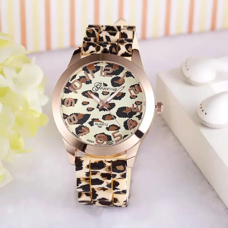 Geneva Watch Leopard Print Silicone Watch 2024 New Fashion Casual Student Watch Leopard Print Color Quartz