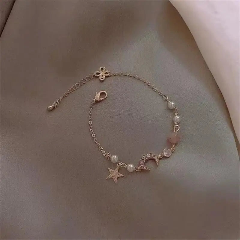 Girl Korean Charming Bracelet Women Golden Moon Stars Stylish Limited Edition Party Wedding Party Bracelet Jewelry Accessories