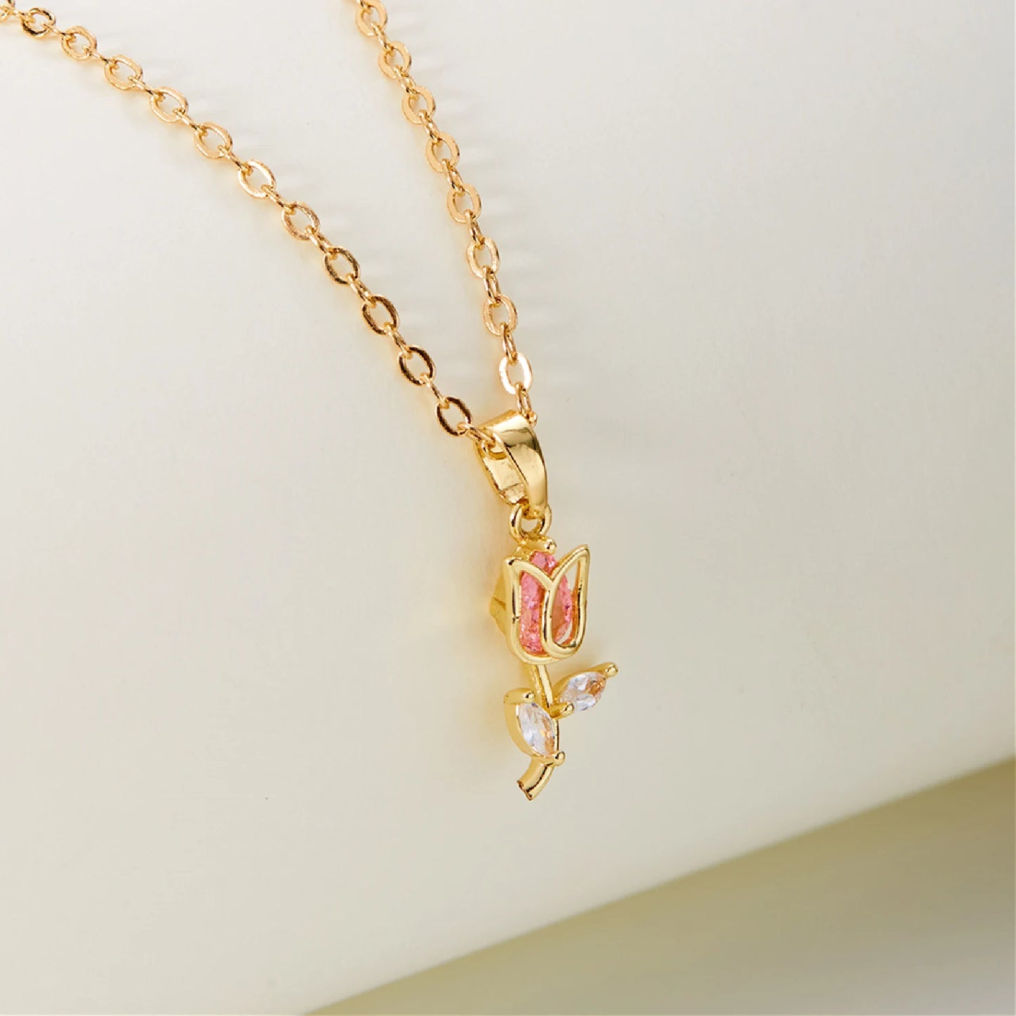 Light Luxury Zircon Tulip Flower Pendant Necklace for Women Elegant Stainless Steel Clavicle Chain Fashion Party Jewelry Gift