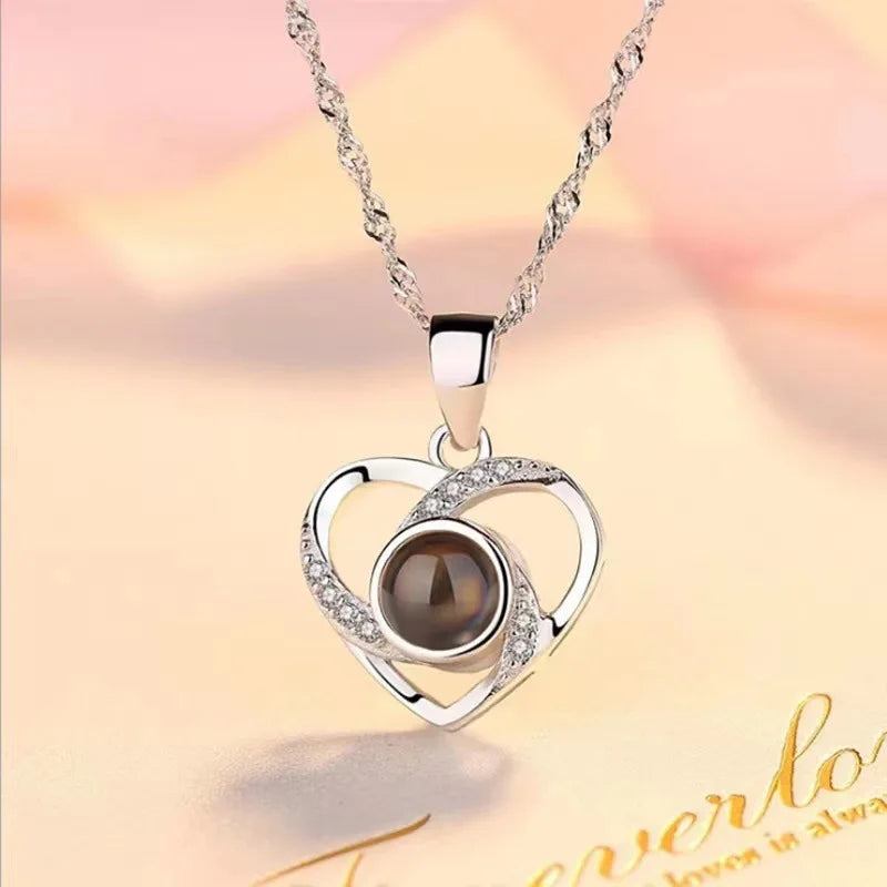 1pc Love Heart Necklace 100 Languages I Love You Projection Pendant Jewelry for Mom Girlfriend Birthday Romantic Fashion Gifts