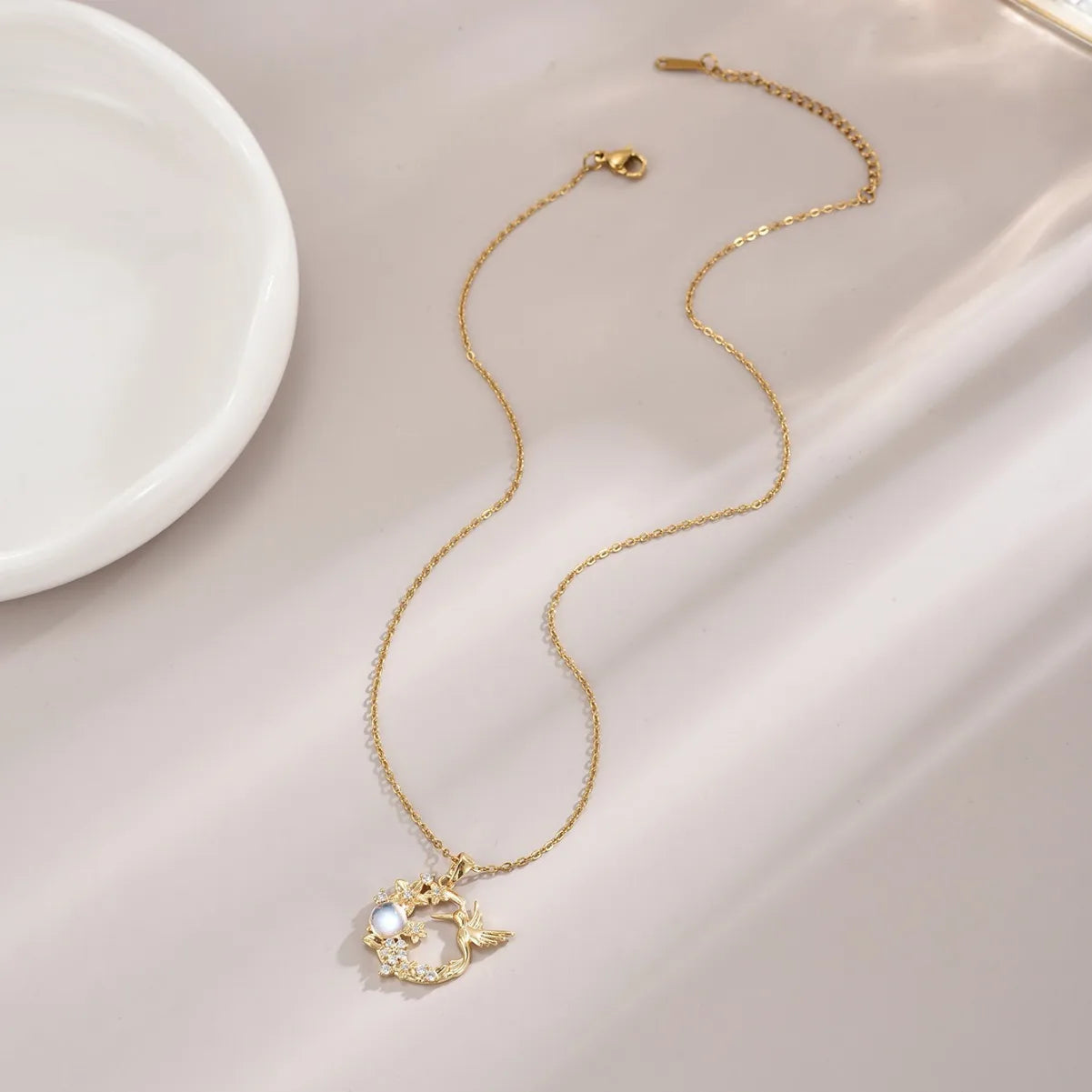 Exquisite Light Luxury Style Hummingbird Flower Bush Round Pendant Necklace Is The First Choice Gift for Family and Friends