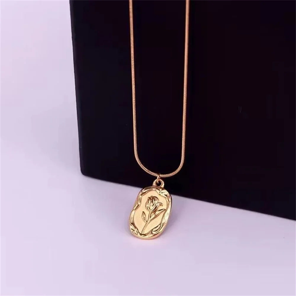 2023 Vintage Fashion Simple Geometric Rose Pendant Necklace For Women Female Boho Gold-plate Snake Chain Choker Jewelry Gift