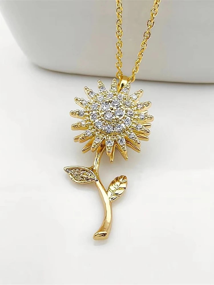 Exquisite Fashion Sun Necklace Classic Personality Rotatable Hope Flower Simple Public Clavicle Chain Pendant