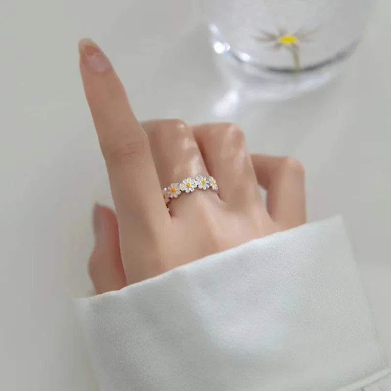 Daisy Ring Forest Series Small Fresh White Flower Drip Oil Ring Cross border Korean Edition Women's Style Handmade