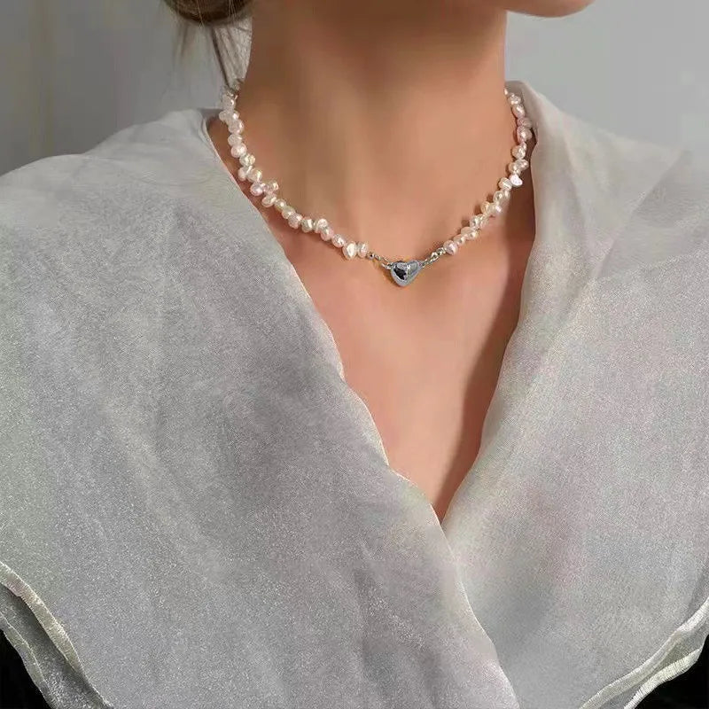 Korean Fashion Pearl Chain Choker Necklace for Women Girls 2022 Trend Jewelry Heart Pendant Necklace Bridal Engagement