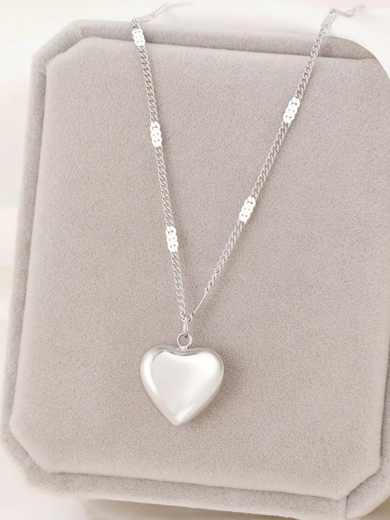 Stainless Steel Necklaces Vintage Elegant Heart Pendant Collar Chain Fashion Exquisite Necklace For Women Jewelry Banquet Gifts