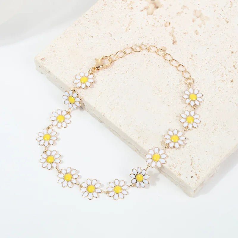 Fashion Sweet Flower Daisy Bracelet for Women Girl Y2K Accessories Handmade Colorful Beads Bracelet Boho Summer Pulseras Jewelry