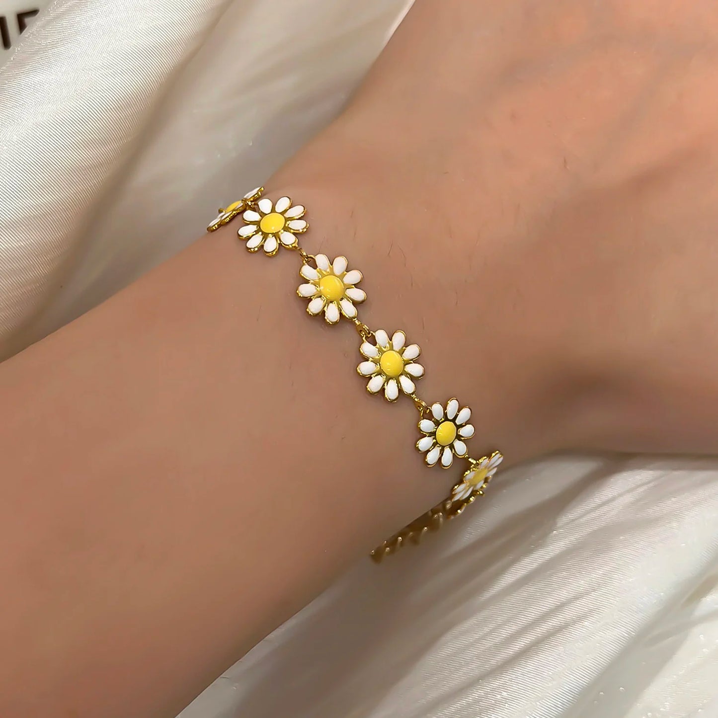 Fashion Sweet Flower Daisy Bracelet for Women Girl Y2K Accessories Handmade Colorful Beads Bracelet Boho Summer Pulseras Jewelry