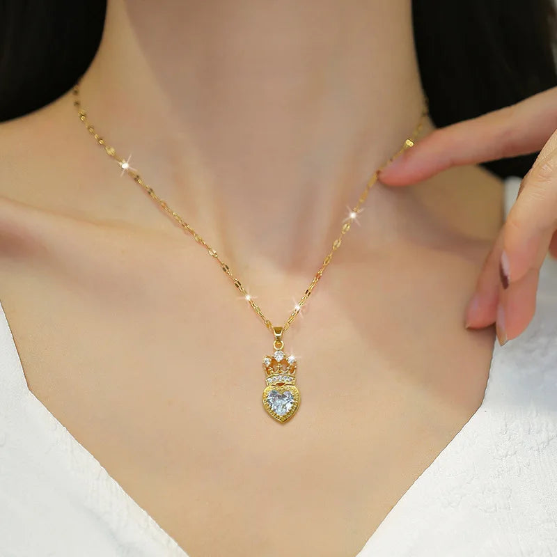 Fashionable, Light and Luxurious Queen's Crown Necklace, Exquisite and Versatile Stainless Steel Clavicle Chain