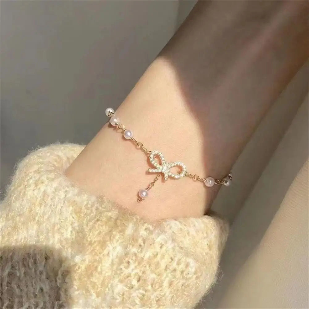 Girl Korean Charming Bracelet Women Golden Moon Stars Stylish Limited Edition Party Wedding Party Bracelet Jewelry Accessories