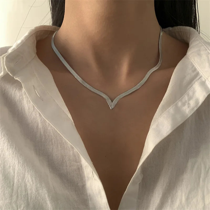 Simple Creative V-shaped Necklace For Women Flat Snake Chain Choker Fashion Blade Chains Neck Accessories Jewelry Gift