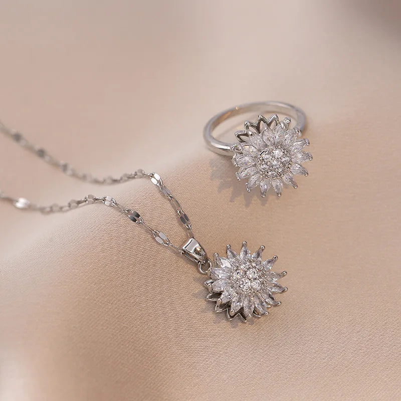 Fashionable and Exquisite Daisy Flower Rotatable Necklace Sunflower Ring Opening Decompression Stainless Steel Jewelry