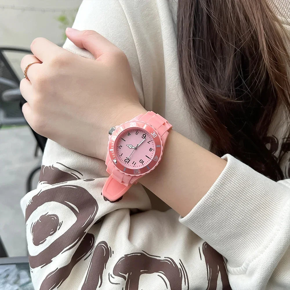 Luxury Women Men Quartz Watch Casual Candy Silicone Digital Sport Watches Electronic Clock Couple Wristwatch Girl Clock Relogios