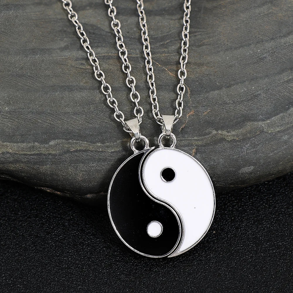 2Pcs Tai Chi Yin Yang Eight Trigrams Pendant Necklaces Set for Couple Silver Color Chain Matching Lover Choker Collar Gift