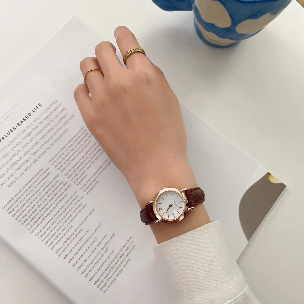 Vintage Women Quartz Watches Classic Small Round Elegant Dress Wristwatches Leather Band Simple Female Clock Reloj Mujer