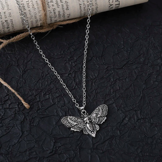 Death Moth Necklace Vintage Pendant Sugar Skull Gothic Butterfly Rock Emo Goth Hiphop Women Men Jewelry Halloween Accessories