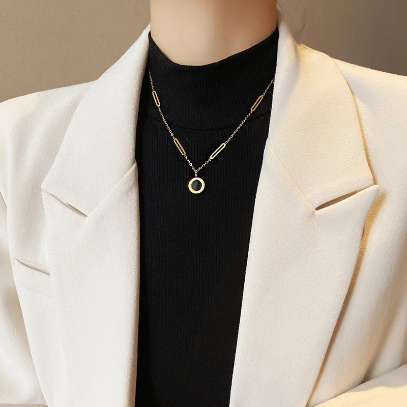 Classic Fashion Stainless Steel Roman Digital Wafer Pendant Necklace 2023 Fashion Jewelry Christmas Party Women's Sexy Necklace