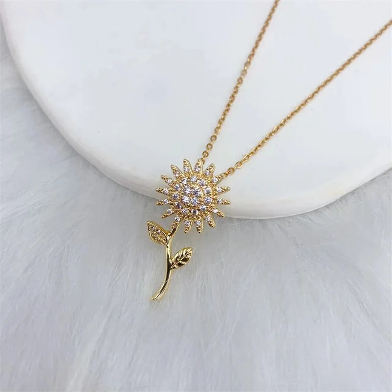 Exquisite Fashion Sun Necklace Classic Personality Rotatable Hope Flower Simple Public Clavicle Chain Pendant