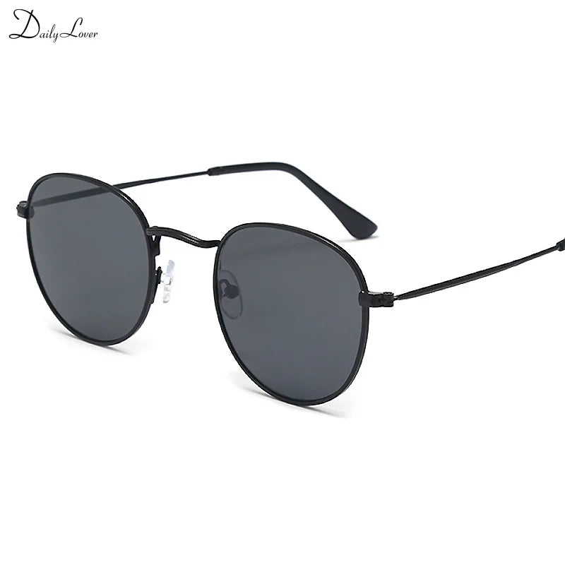 1PC Retro Sunglasses with Metal Frame Trendy Sunglasses Men and Women Street Photo Sunglasses  Round Frame Hd sunglass