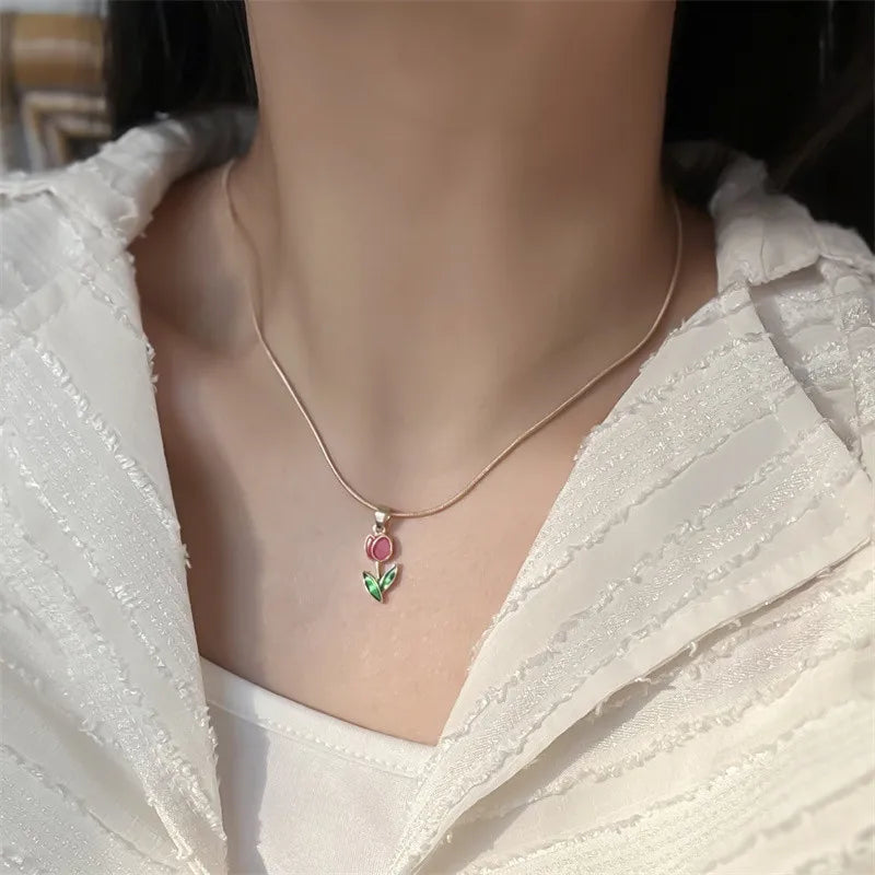 Vintage Elegant Enamel Tulip Flower Pendant Necklace For Women Fashion Young Girls Personality Accessories Clavicle Chain Choker