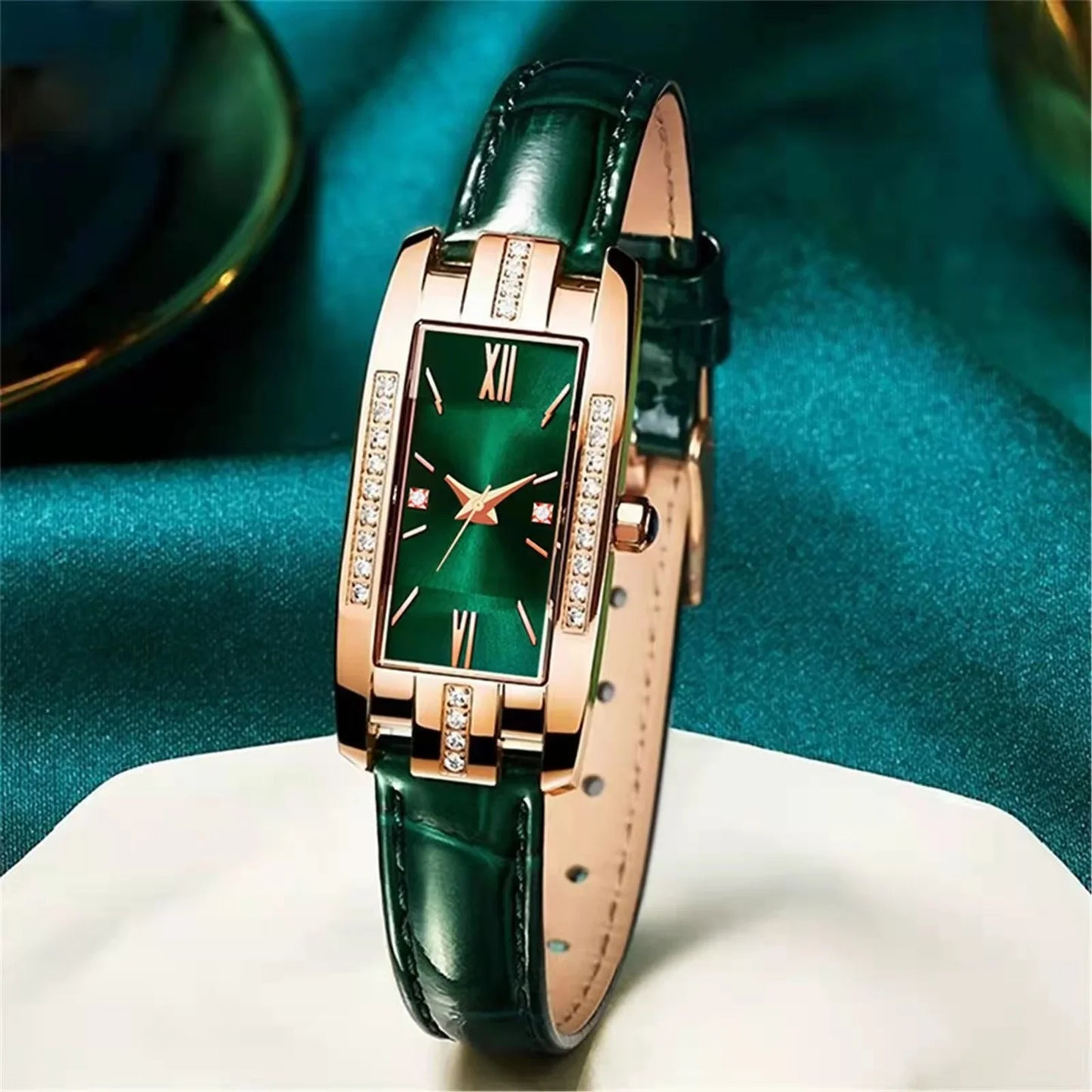 High Quality Classic Retro Women Belt Quartz Square Green Quartz Watch Student Women Wear Clock Luxury Style Montre Femme